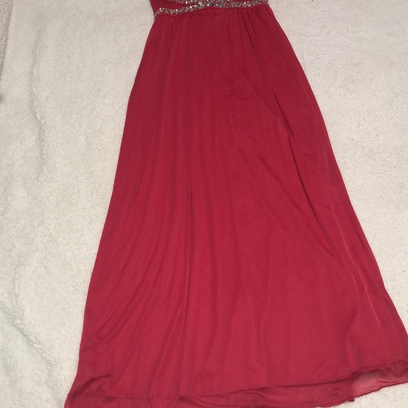 Prom Dress!!! 💃🏻 - Picture 3 of 5